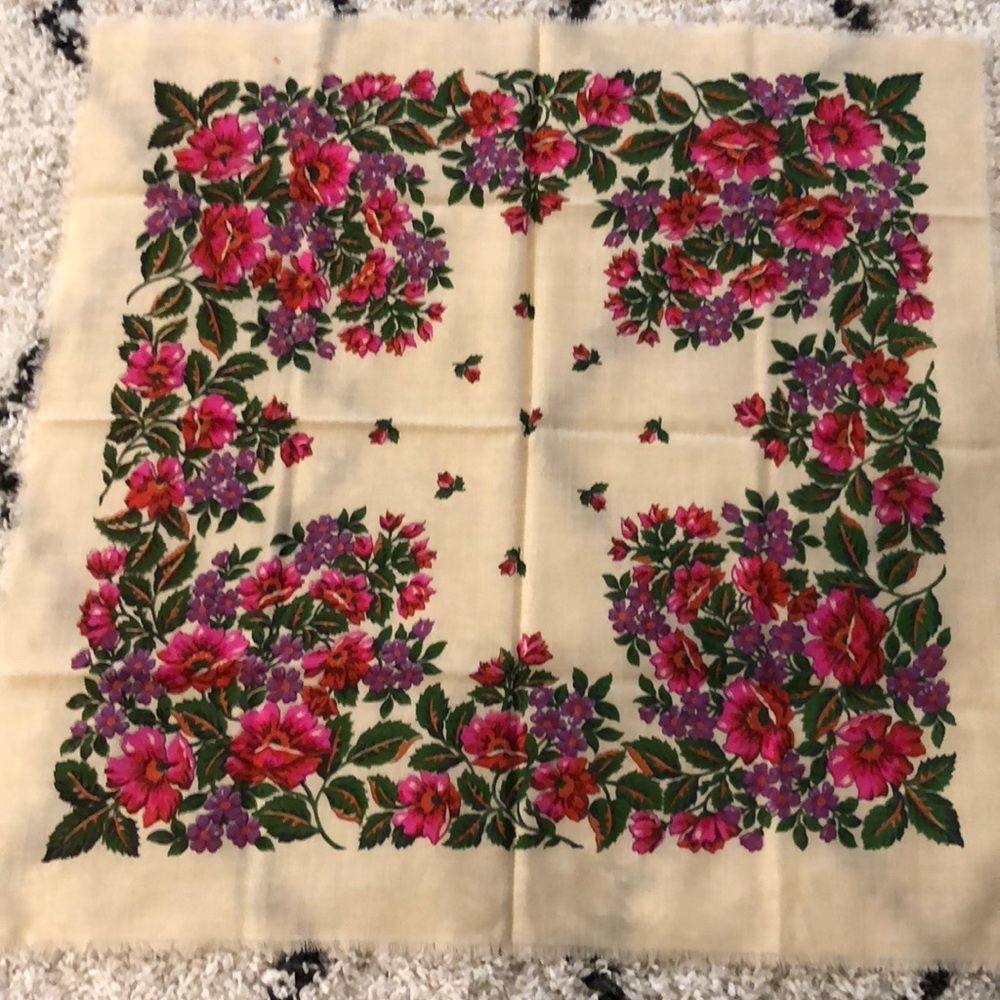 Pavlovo Posad Traditional Shawl 100% Wool Scarf Shawl